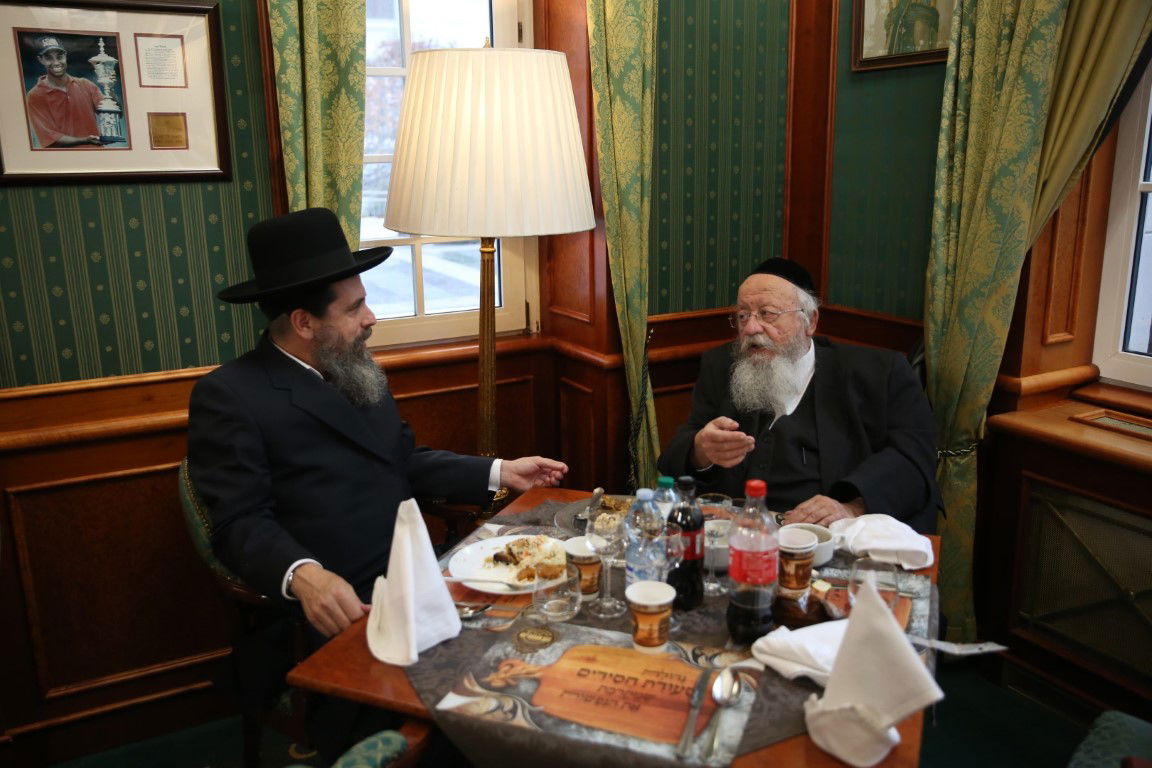 האדמו"ר מסערט ויז'ניץ במארינבארד 