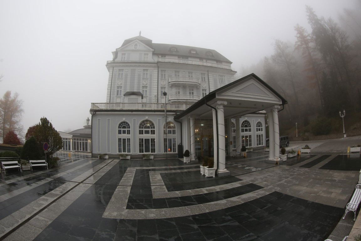 האדמו"ר מסערט ויז'ניץ במארינבארד 