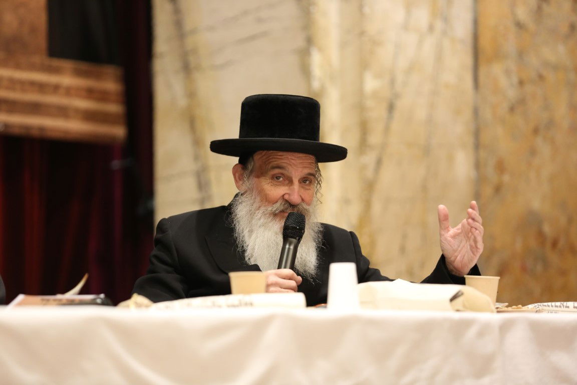 האדמו"ר מסערט ויז'ניץ במארינבארד 