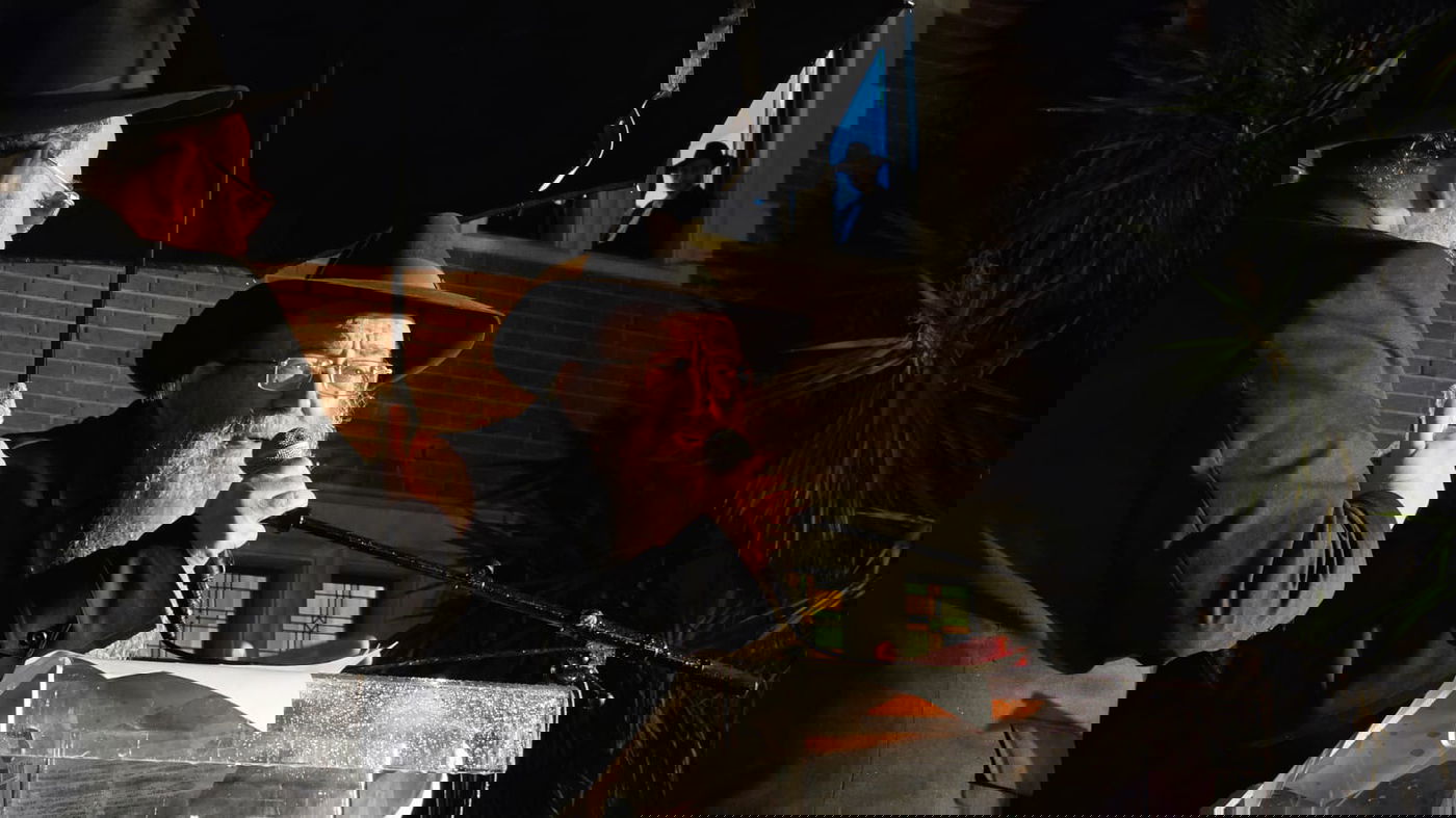 הרב אלכסנדר קוגן סופד לבנו צבי קוגן הי"ד