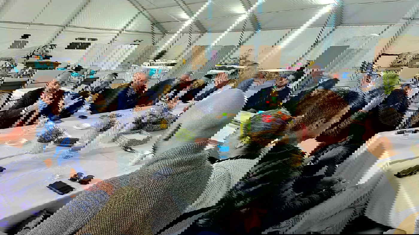 השר מרי עם נציגי הקיבוצים