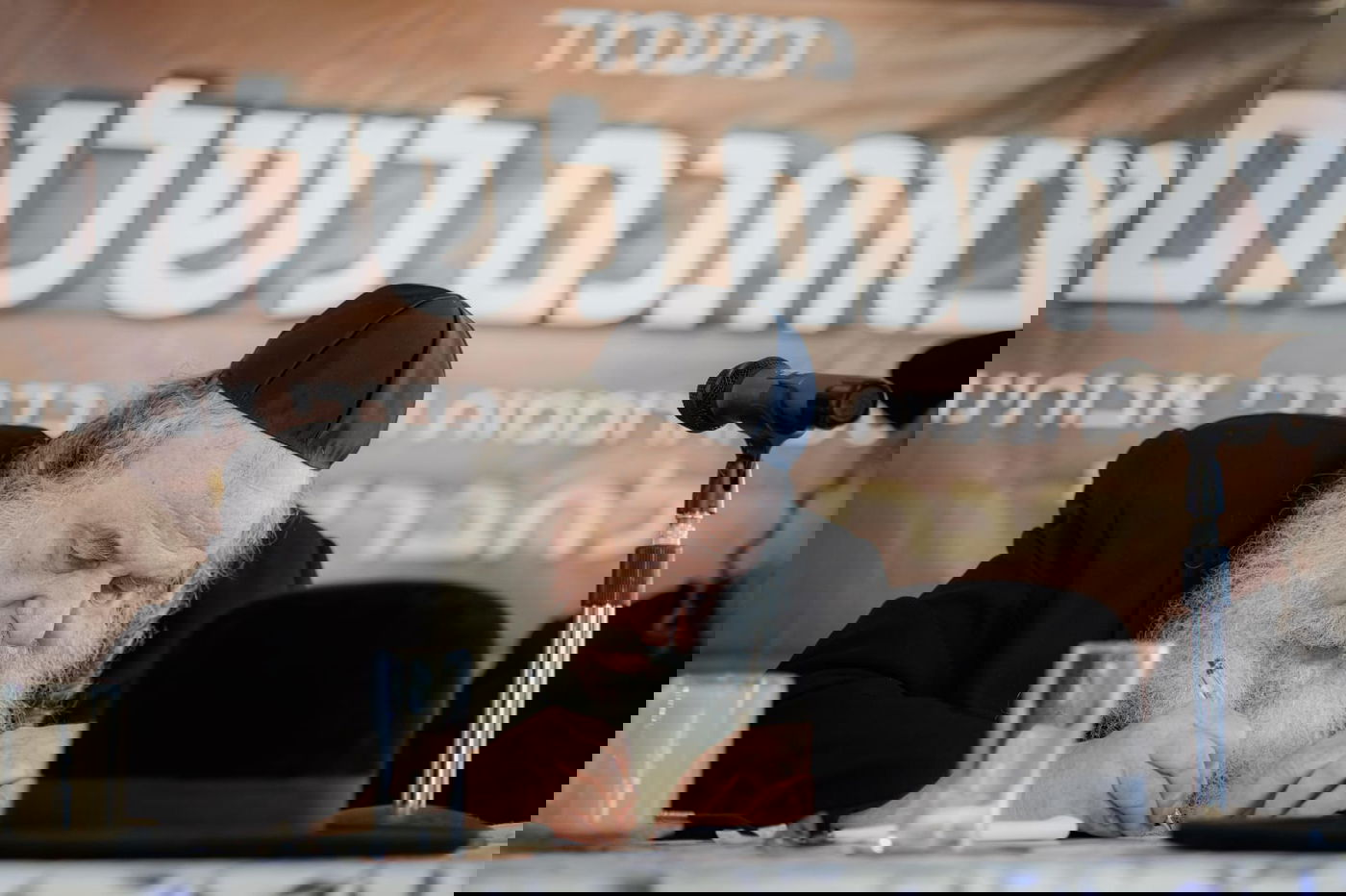 הגאון רבי שאול אלתר ב'קבר רחל'