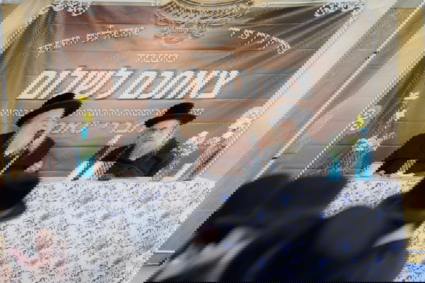 הגאון רבי שאול אלתר ב'קבר רחל'