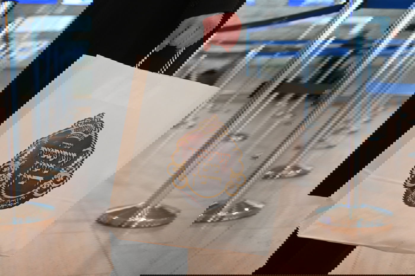 האדמו"ר מזוויעהיל בקרעסטיר