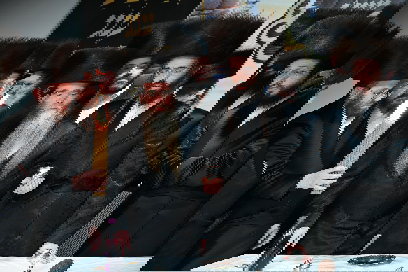 האדמו"ר מזוויעהיל בקרעסטיר