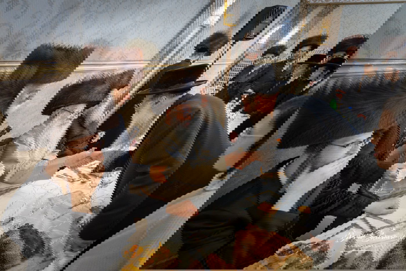 שמחת נישואי נכד האדמו"ר ממשכנות הרועים בלונדון