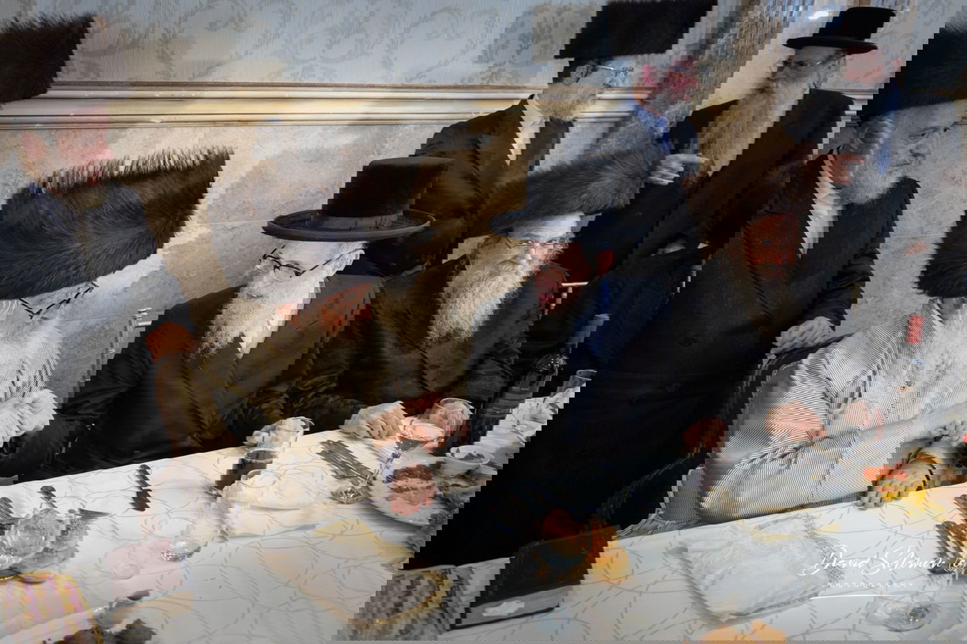 שמחת נישואי נכד האדמו"ר ממשכנות הרועים בלונדון