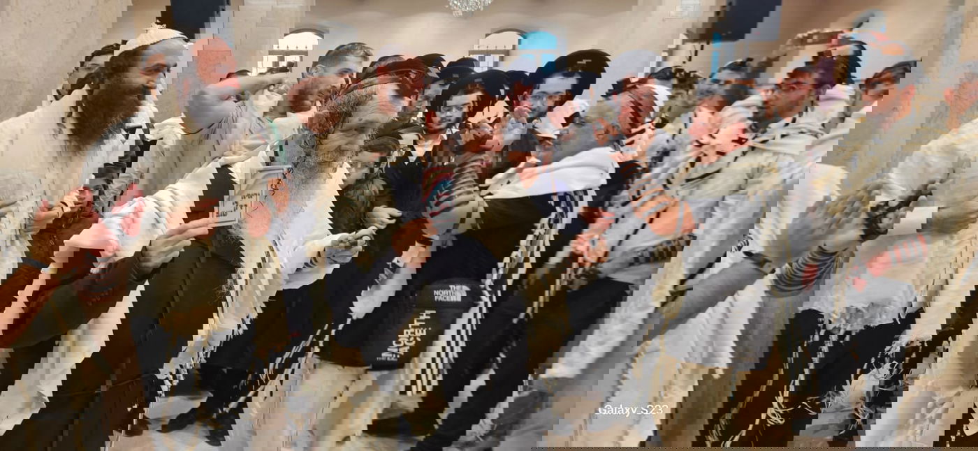 תפילת ראש חודש כסלו אצל הגאון רבי שלום ארוש