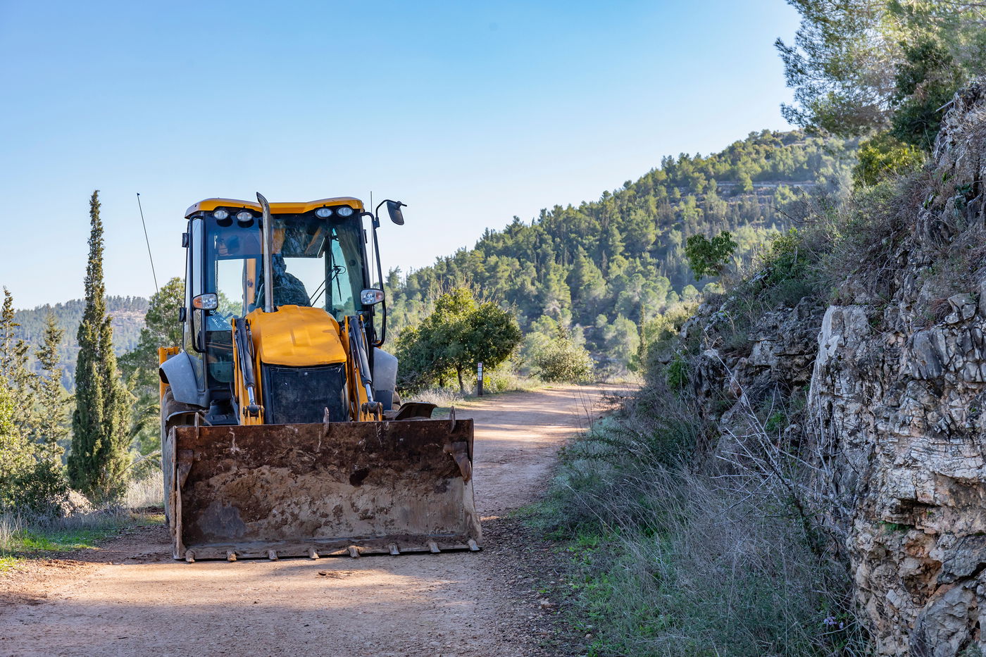 טרקטור בהרי ירושלים