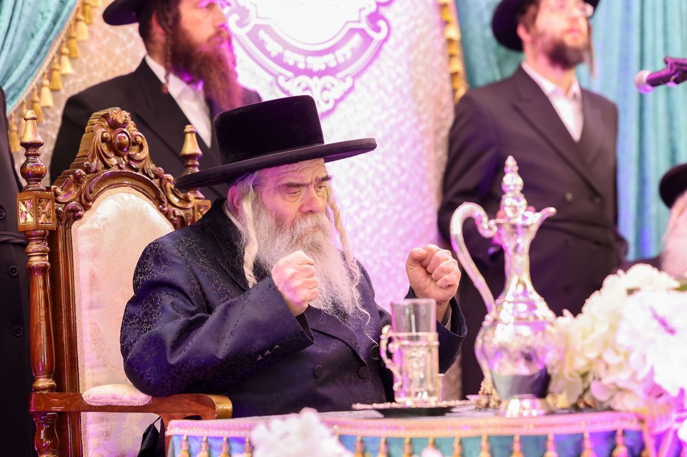 מעמד חלוקת פרסים בישיבת 'קרעטשניף - ירושלים' 