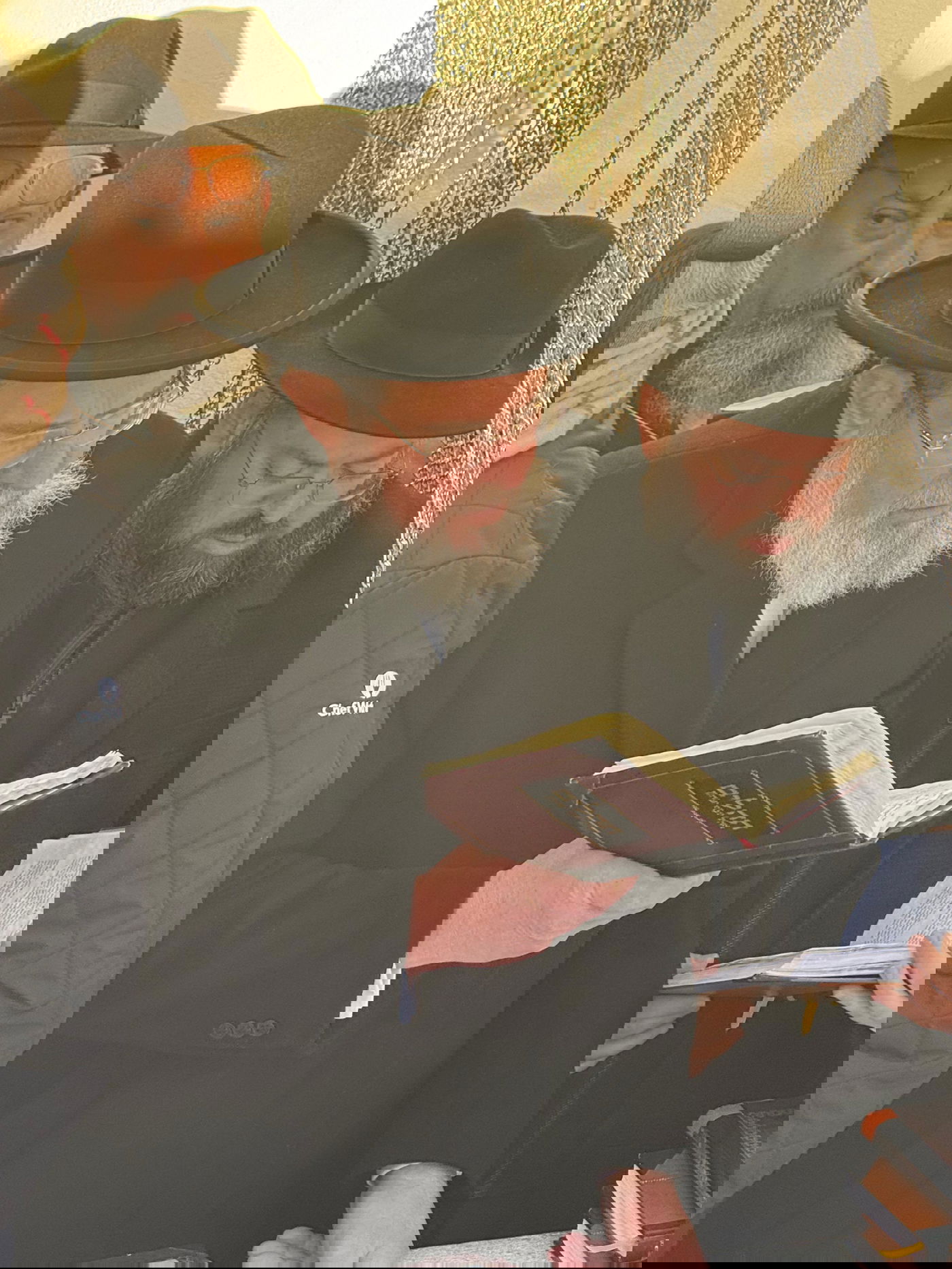 הרה"ר הגאון רבי קלמן בר באוהל הרבי מחב"ד