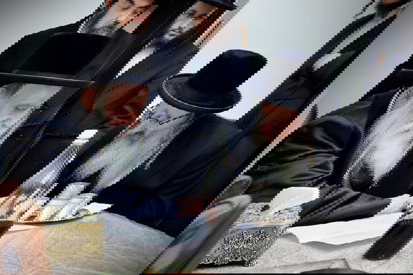 האדמו"ר מביאלה בביקור אצל האדמו"ר ממחנובקא בעלזא