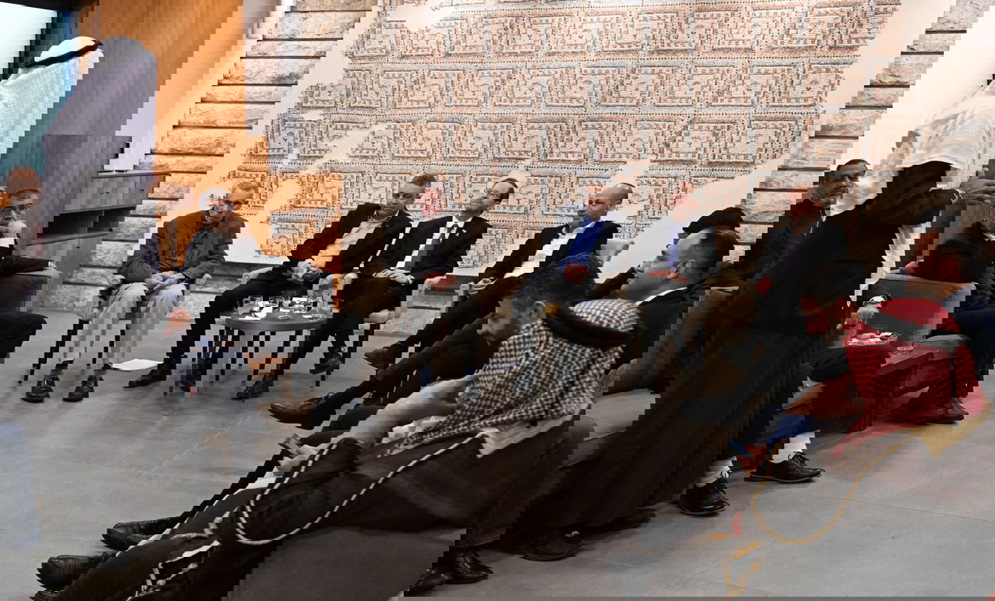 נשיא המדינה והמנהיגים והאימאמים הערבים