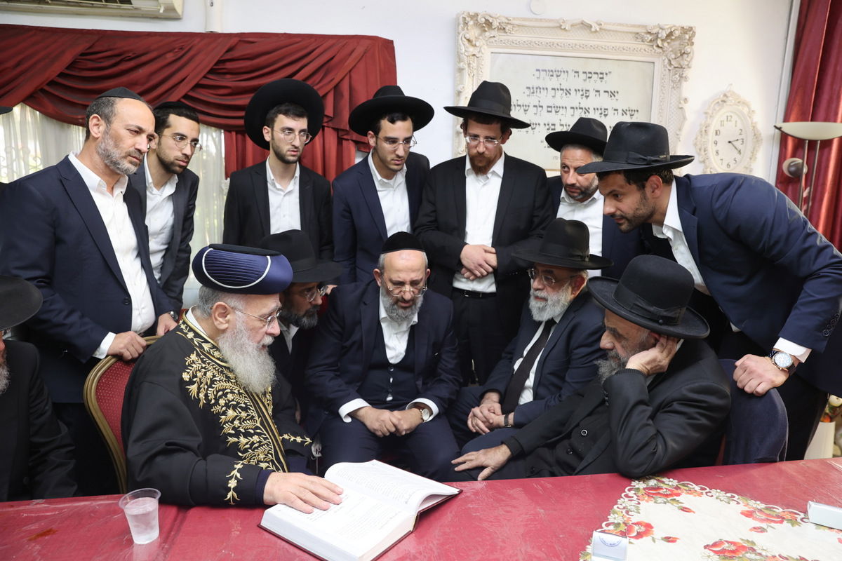 מסע הלוויית הגאון רבי דוד צדקה זצ"ל