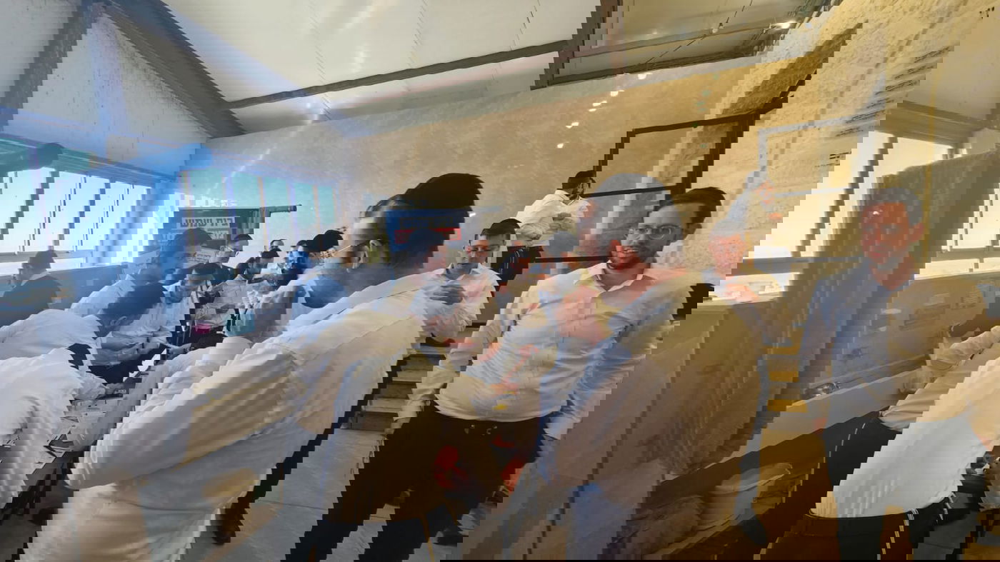 מבצע מדהים של דגימות מח עצם בבית שמש ע"י עזר מציון