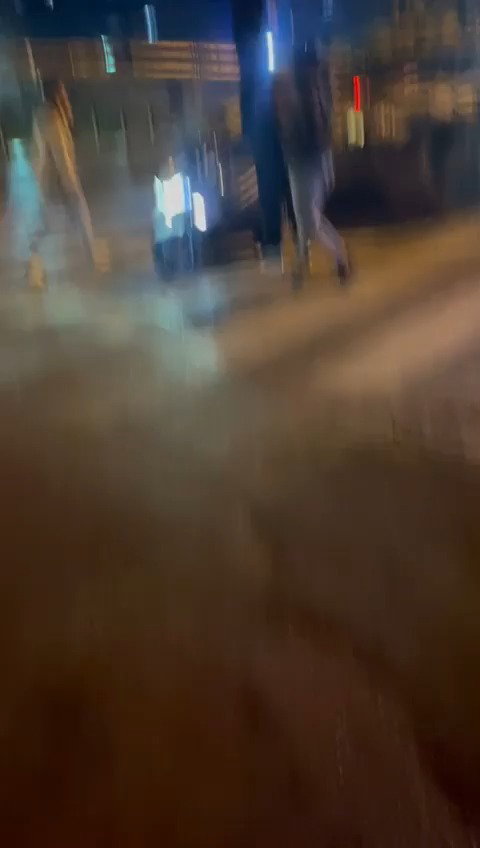 חוגגים עם טנק בכיכר דמשק