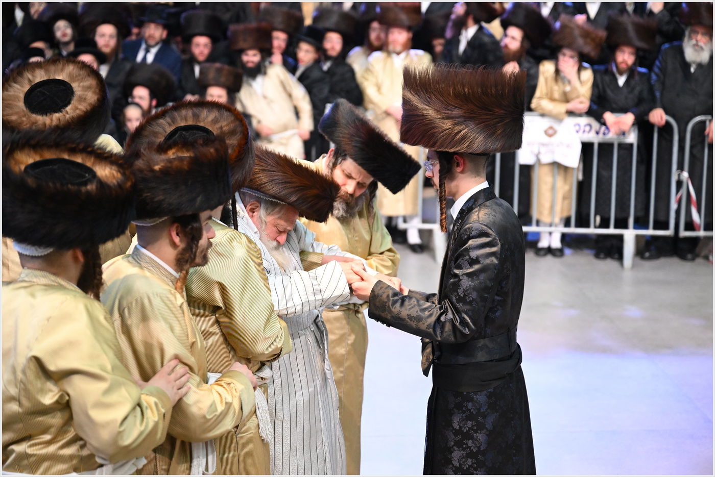 שמחת בית תולדות אברהם יצחק - צאנז - קרעטשניף סיגעט