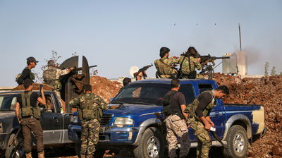 חיילים בצבא אסד נלחמים במורדים הסורים בשנת 2016