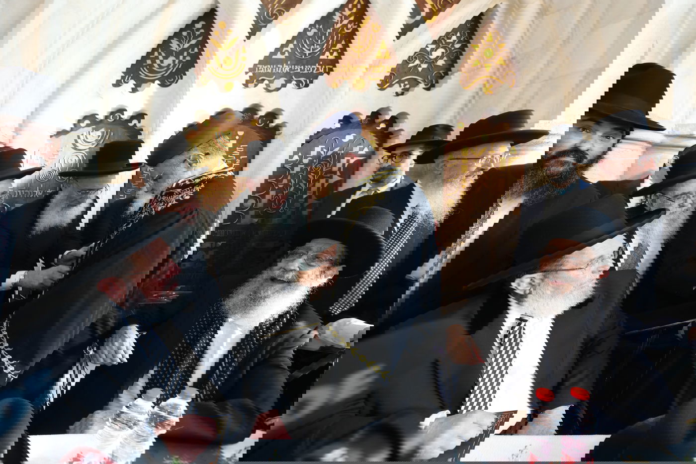 הכתרת הראש"ל הרב דוד יוסף בבית הכנסת רבי יוחנן בן זכאי