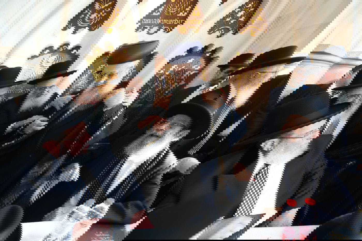 הכתרת הראש"ל הרב דוד יוסף בבית הכנסת רבי יוחנן בן זכאי