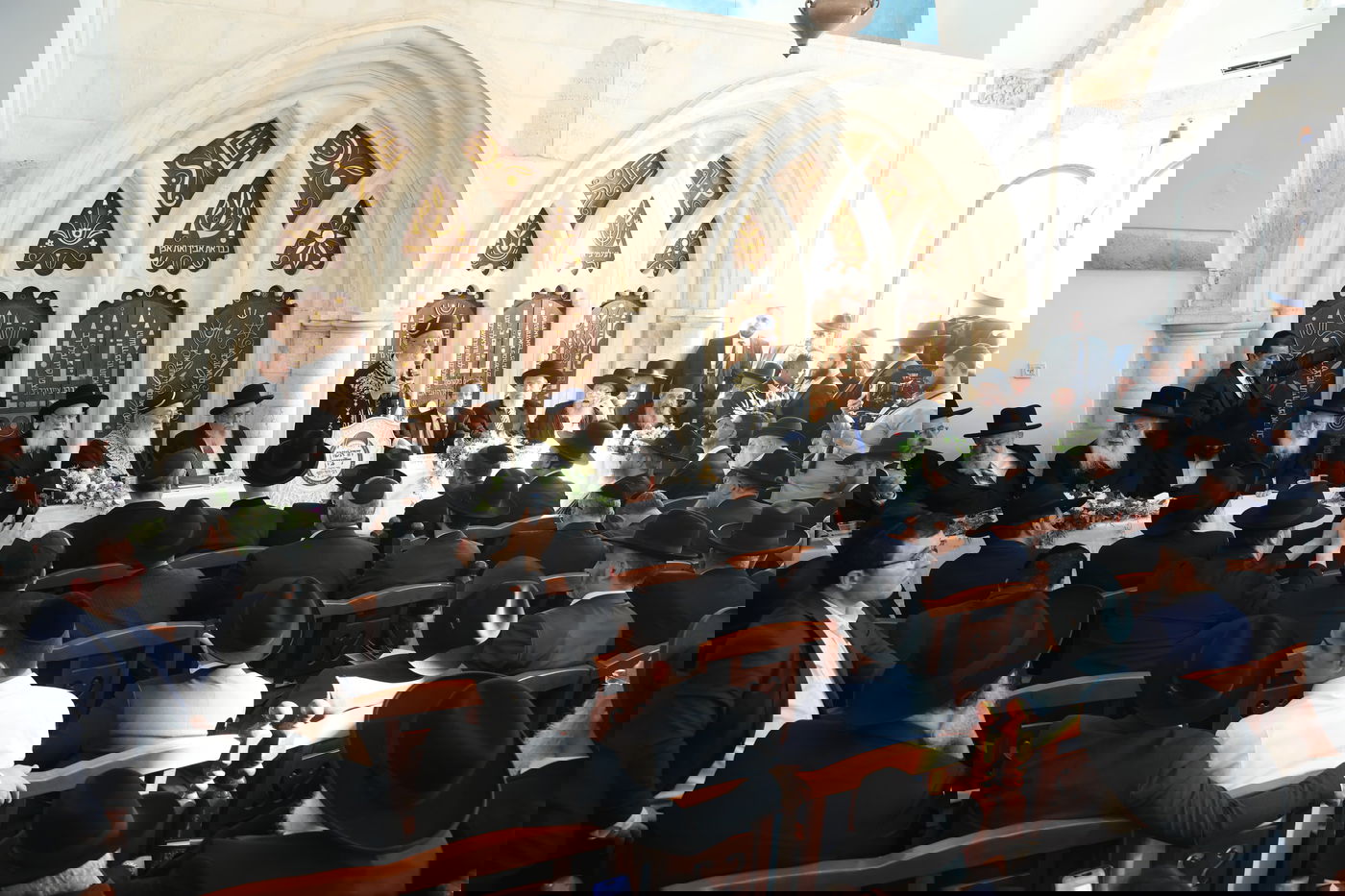 הכתרת הראש"ל הרב דוד יוסף בבית הכנסת רבי יוחנן בן זכאי