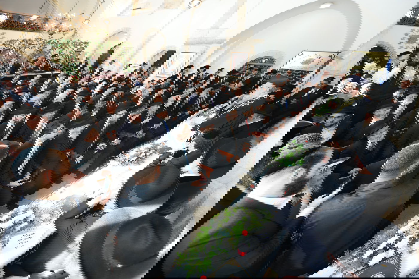 הכתרת הראש"ל הרב דוד יוסף בבית הכנסת רבי יוחנן בן זכאי