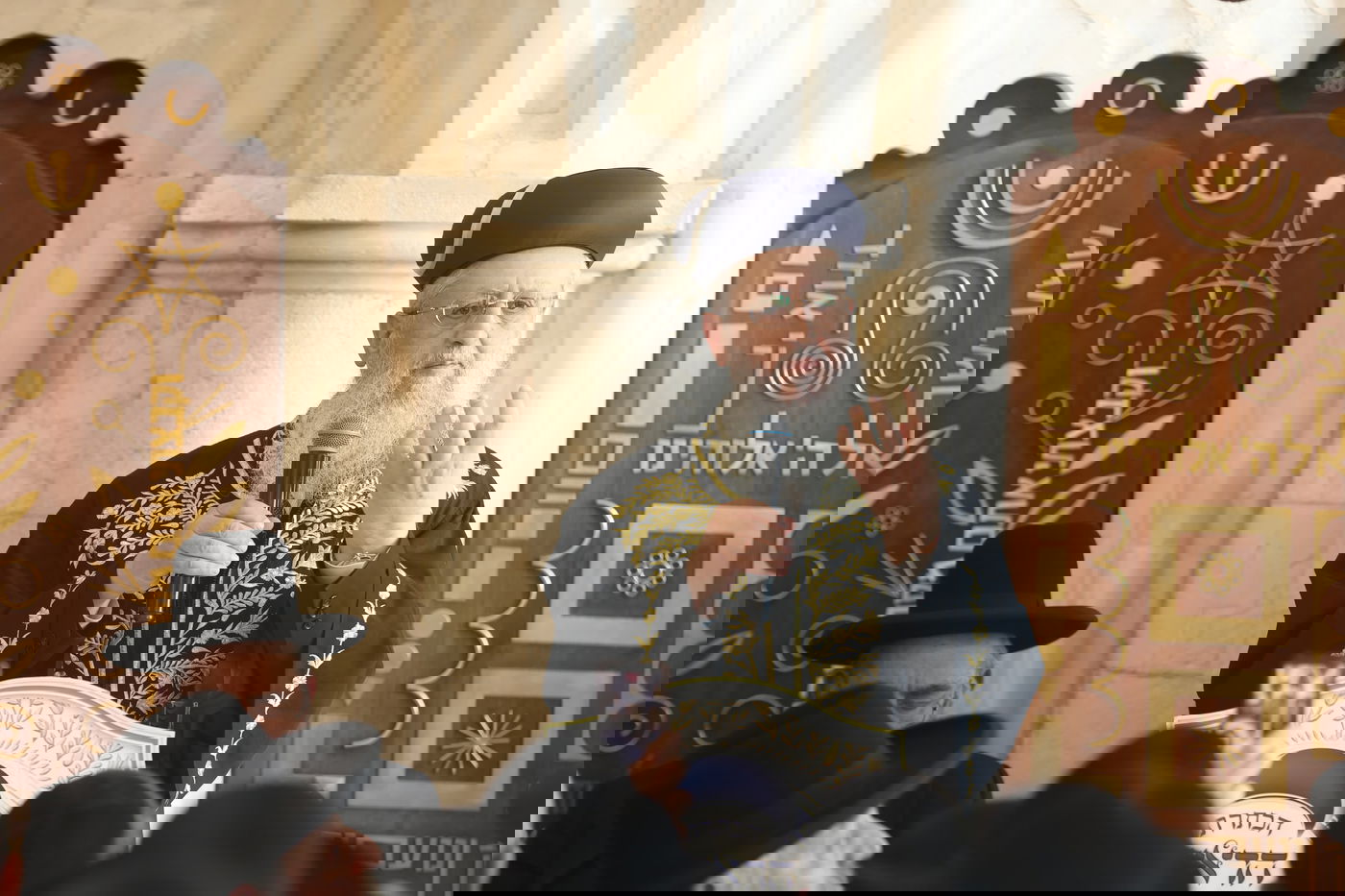 הכתרת הראש"ל הרב דוד יוסף בבית הכנסת רבי יוחנן בן זכאי