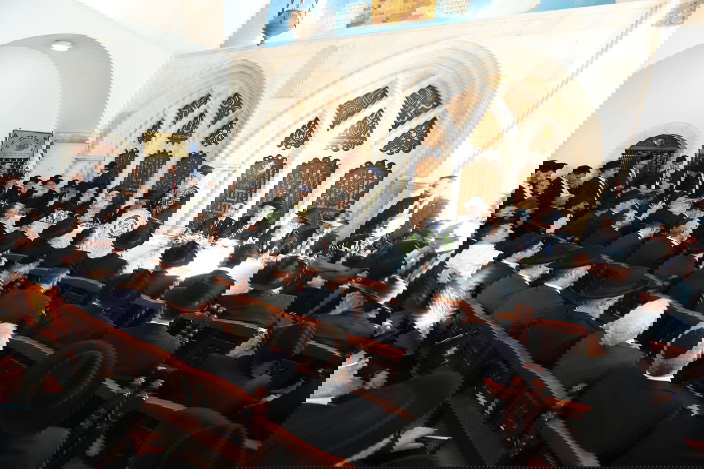 הכתרת הראש"ל הרב דוד יוסף בבית הכנסת רבי יוחנן בן זכאי