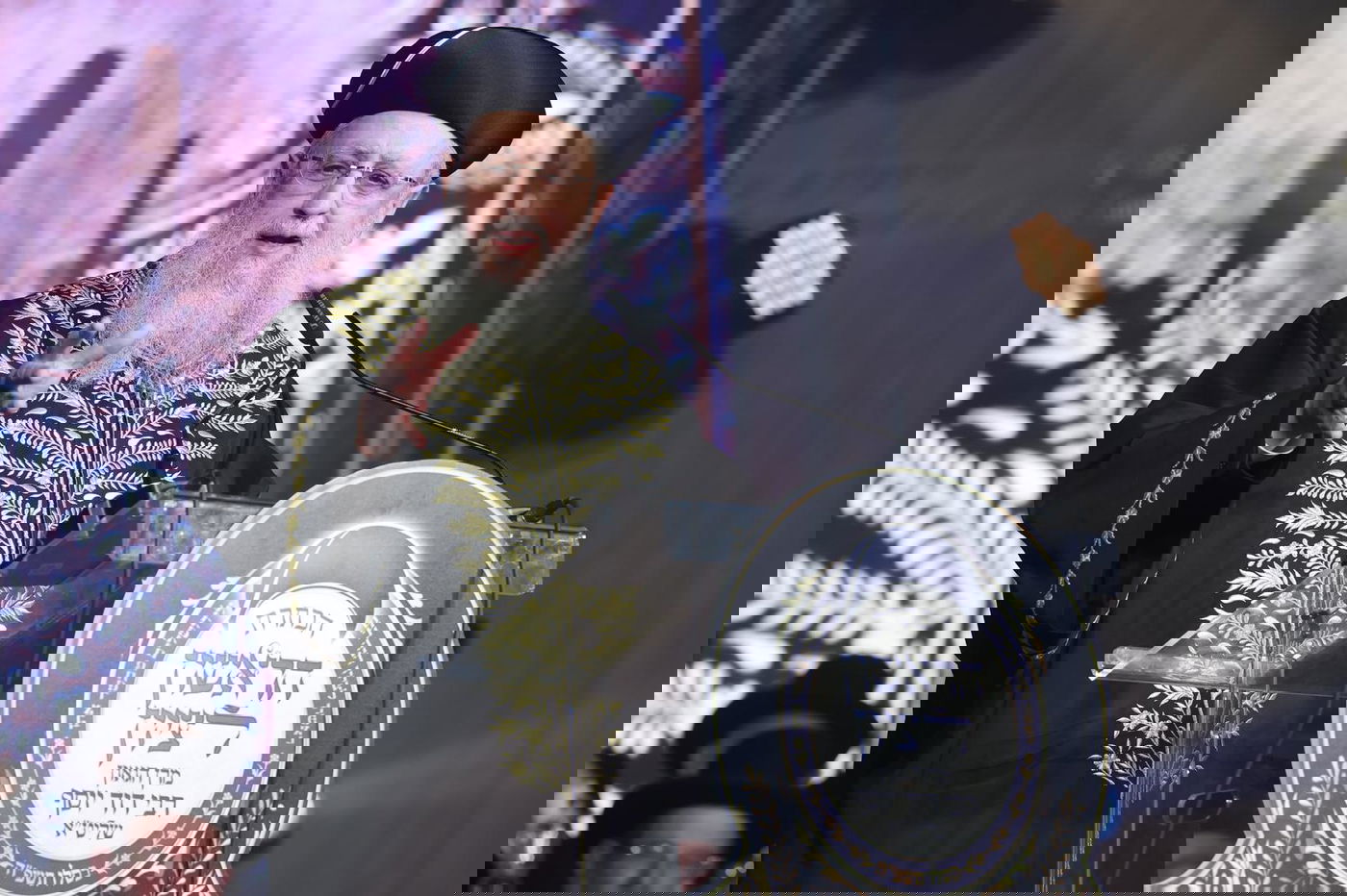 הכתרת הראש"ל הרב דוד יוסף בבית הכנסת הגדול