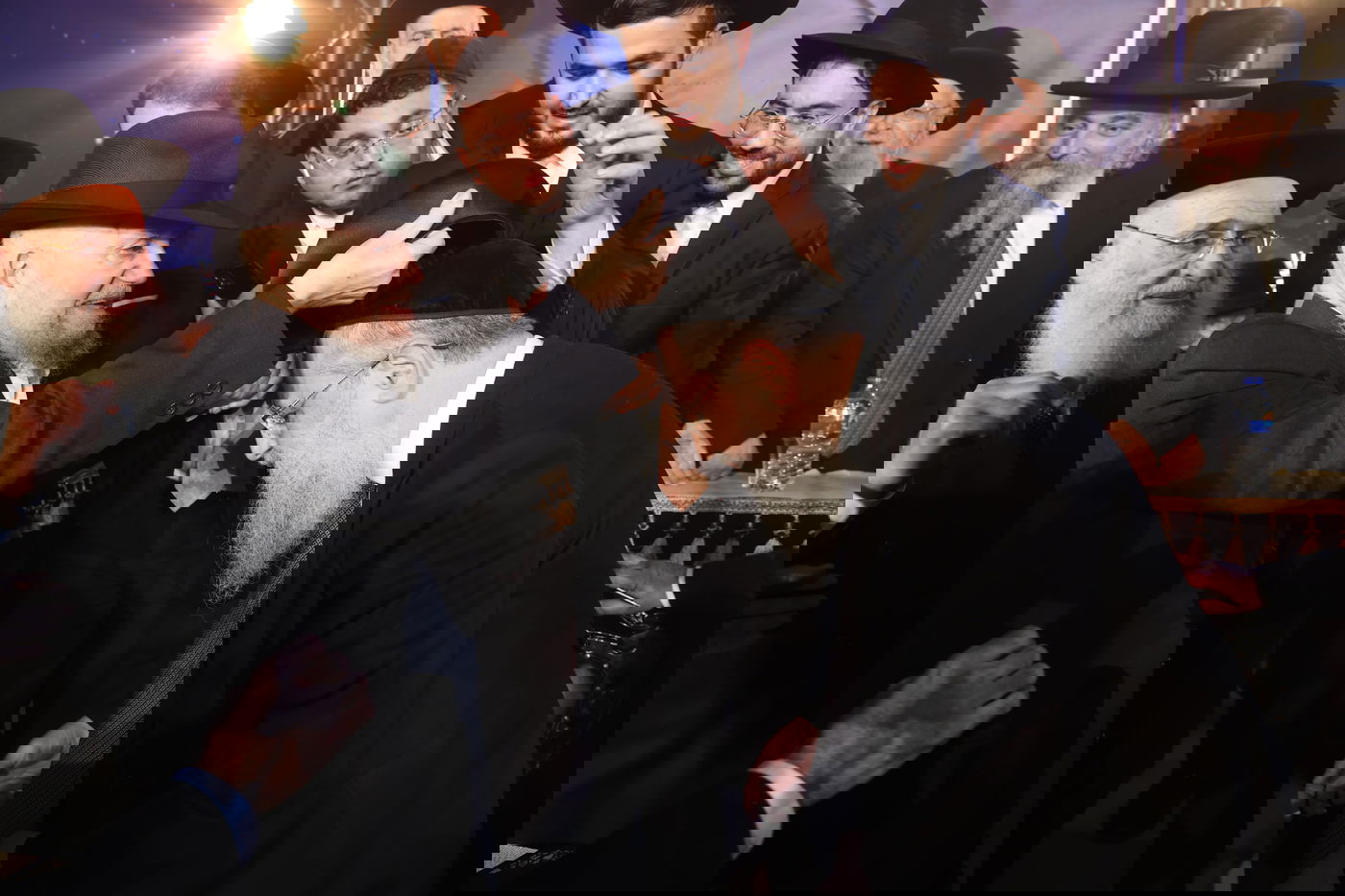 הכתרת הראש"ל הרב דוד יוסף בבית הכנסת הגדול