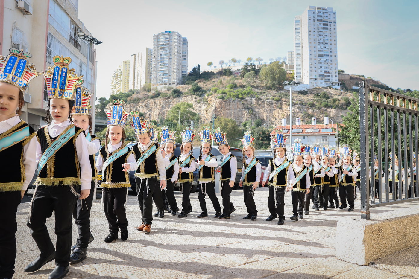 מסיבת חומש בת"ת 'סערט ויז'ניץ' בחיפה