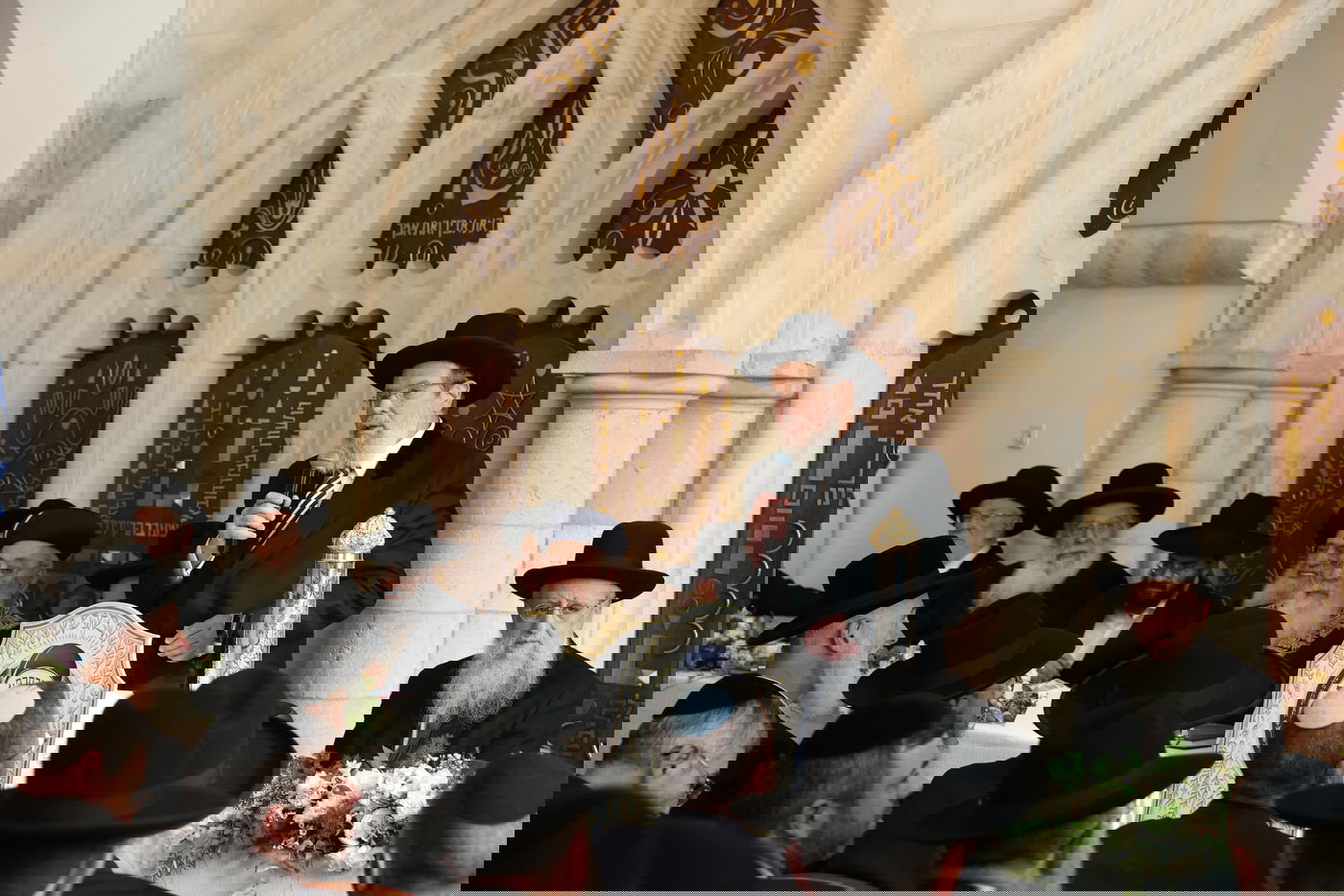 הכתרת הראש"ל הרב דוד יוסף בבית הכנסת רבי יוחנן בן זכאי