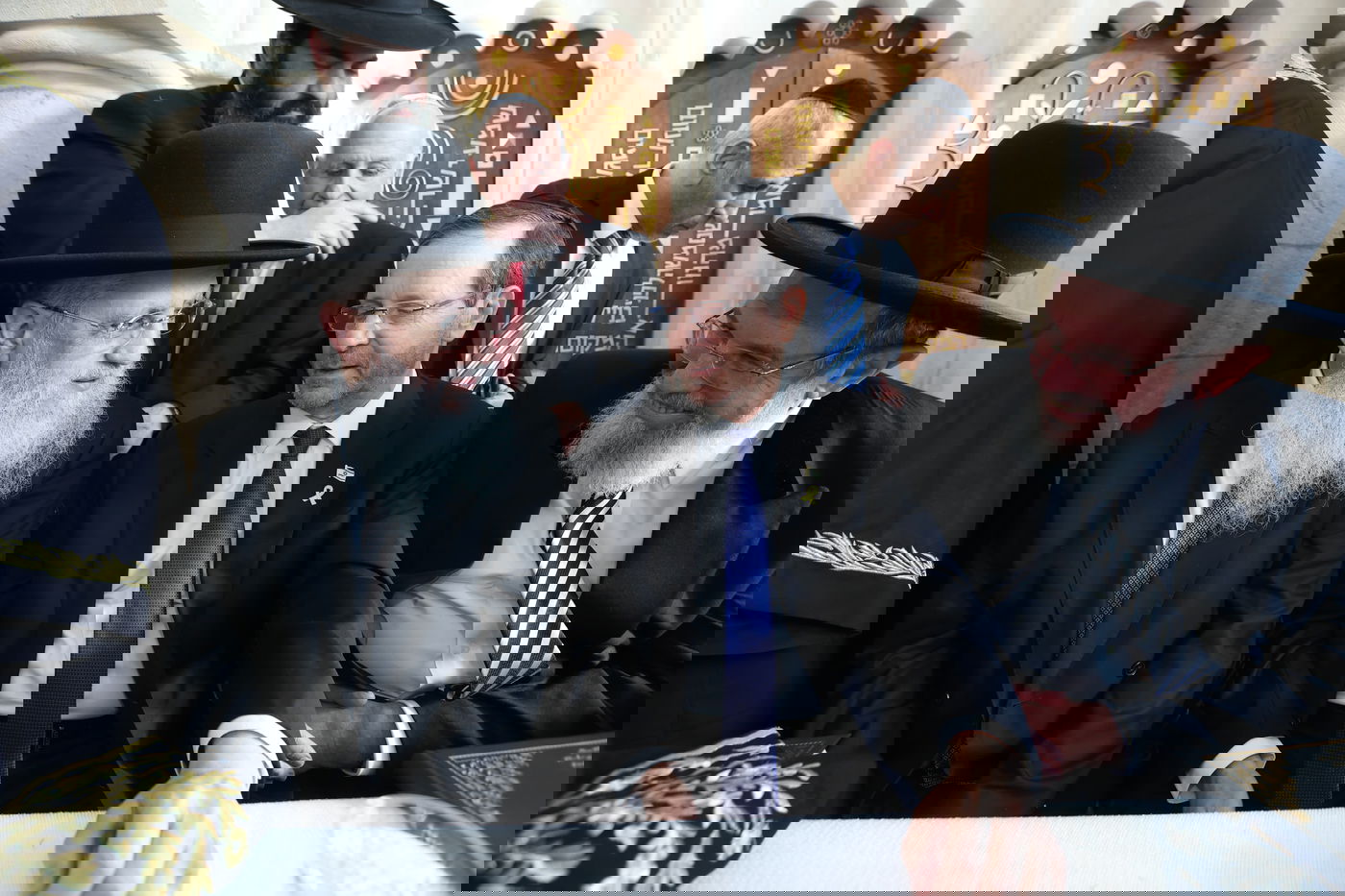 הכתרת הראש"ל הרב דוד יוסף בבית הכנסת רבי יוחנן בן זכאי