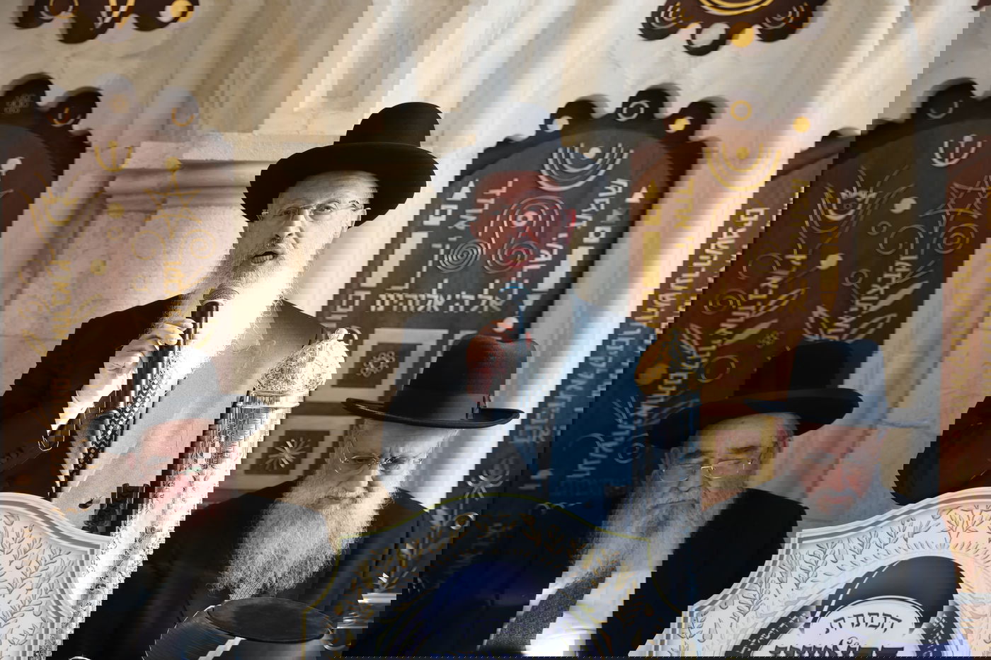 הכתרת הראש"ל הרב דוד יוסף בבית הכנסת רבי יוחנן בן זכאי