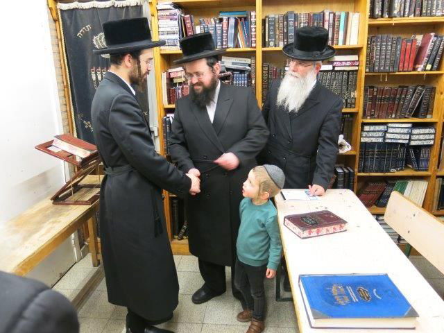 הרה"ג שלום רוקח בביקור בזק באנטווערפן