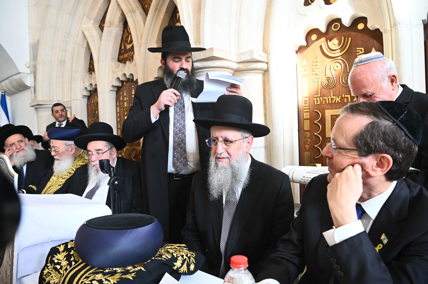 הכתרת הראש"ל הגאון הרב דוד יוסף