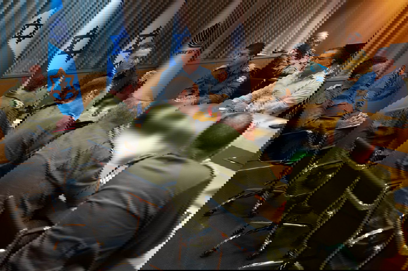 שר הביטחון בהערכת מצב בקריה