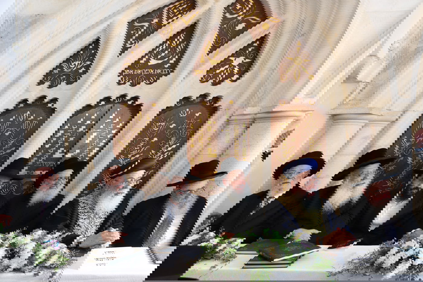 הכתרת הראש"ל הרב דוד יוסף בבית הכנסת רבי יוחנן בן זכאי