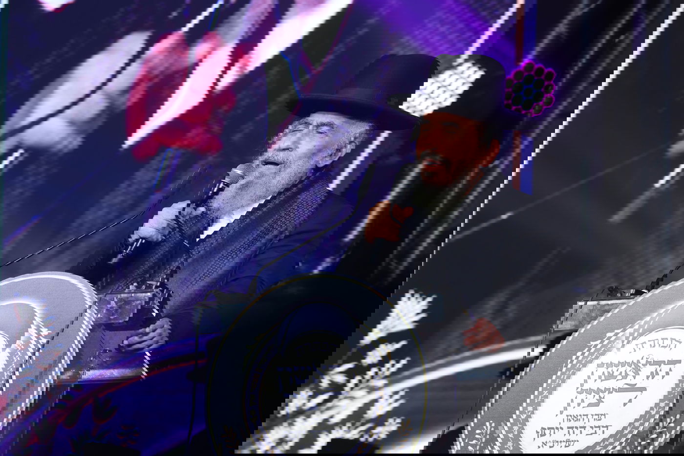 הכתרת הראש"ל הרב דוד יוסף בבית הכנסת הגדול