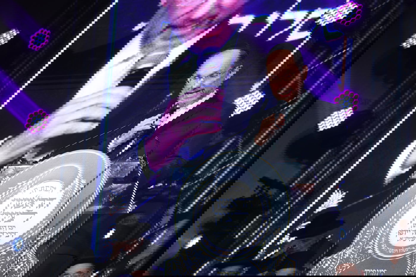 הכתרת הראש"ל הרב דוד יוסף בבית הכנסת הגדול