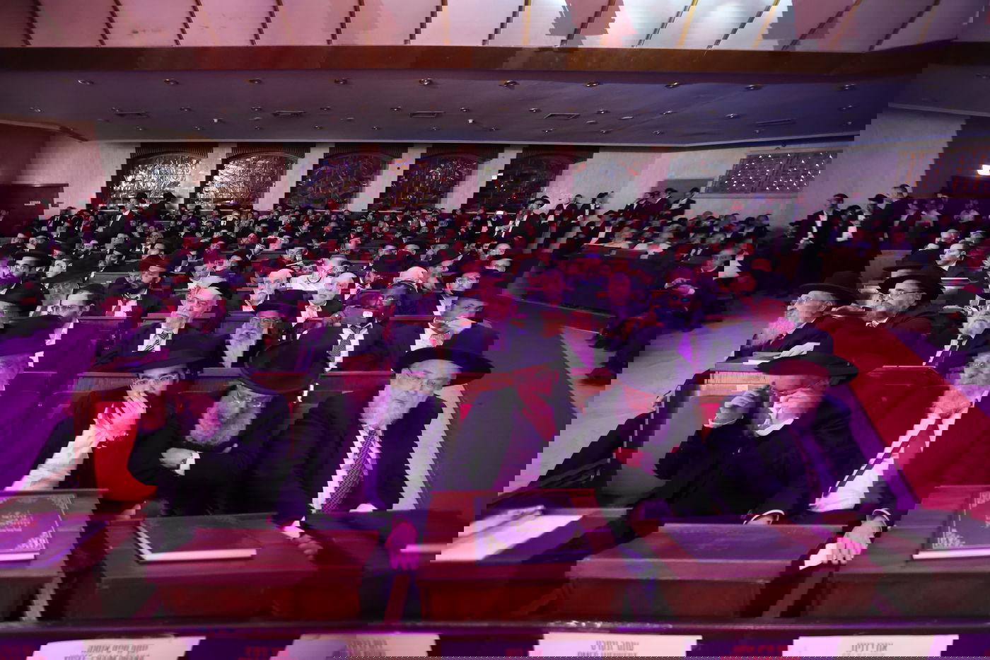 הכתרת הראש"ל הרב דוד יוסף בבית הכנסת הגדול