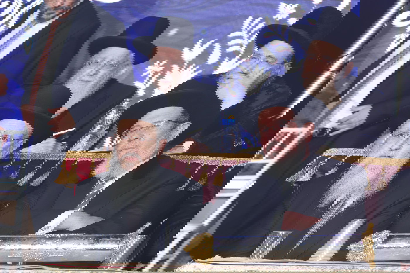 הכתרת הראש"ל הרב דוד יוסף בבית הכנסת הגדול