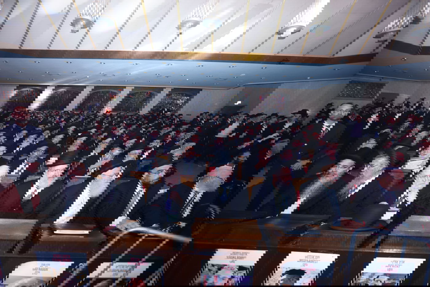 הכתרת הראש"ל הרב דוד יוסף בבית הכנסת הגדול