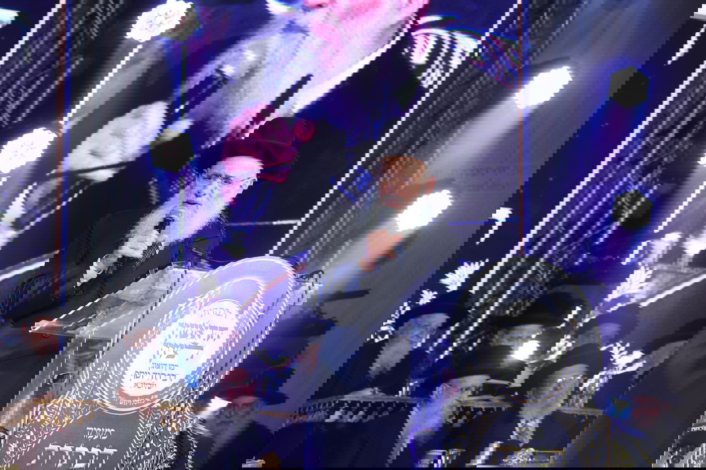 הכתרת הראש"ל הרב דוד יוסף בבית הכנסת הגדול