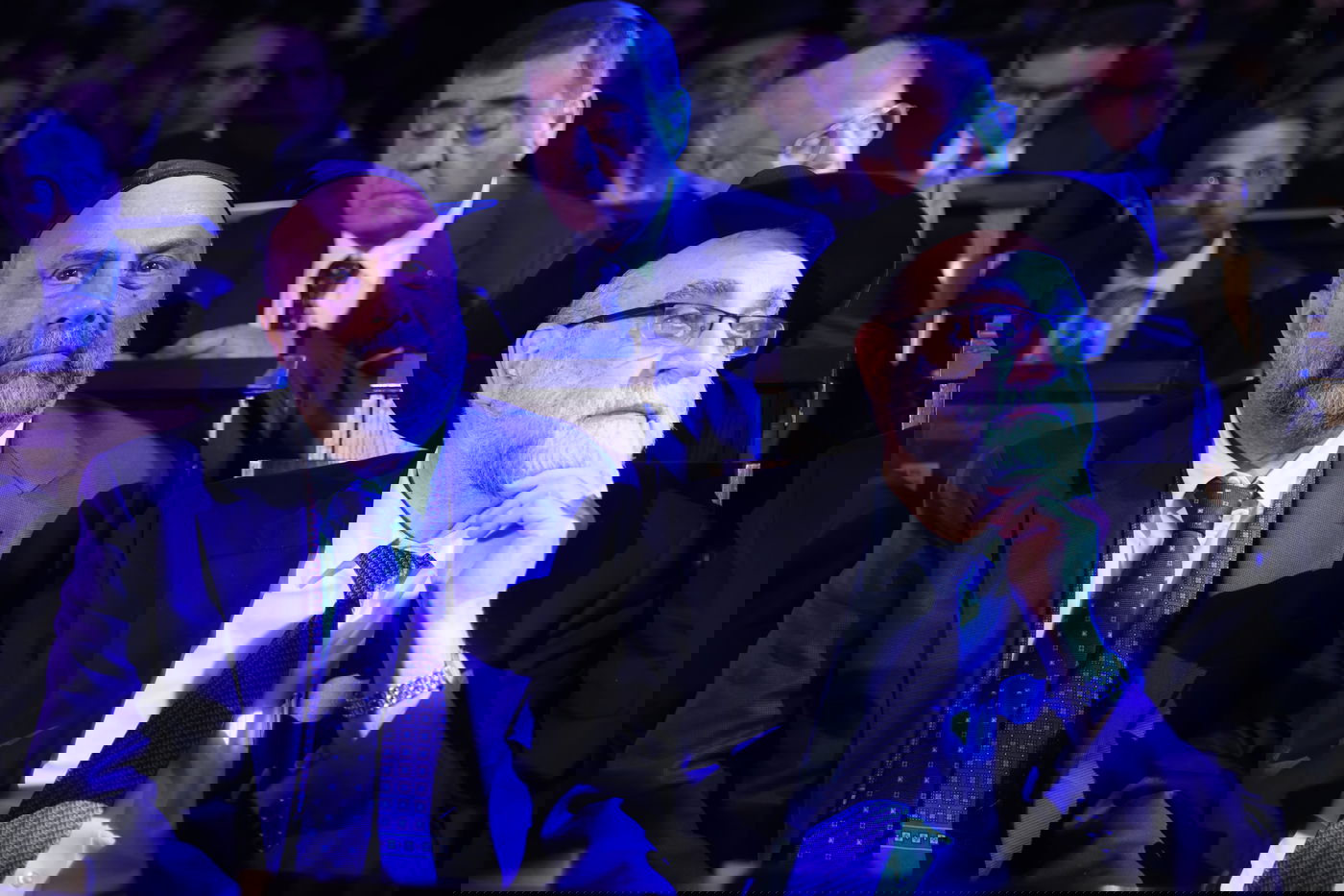 הכתרת הראש"ל הרב דוד יוסף בבית הכנסת הגדול