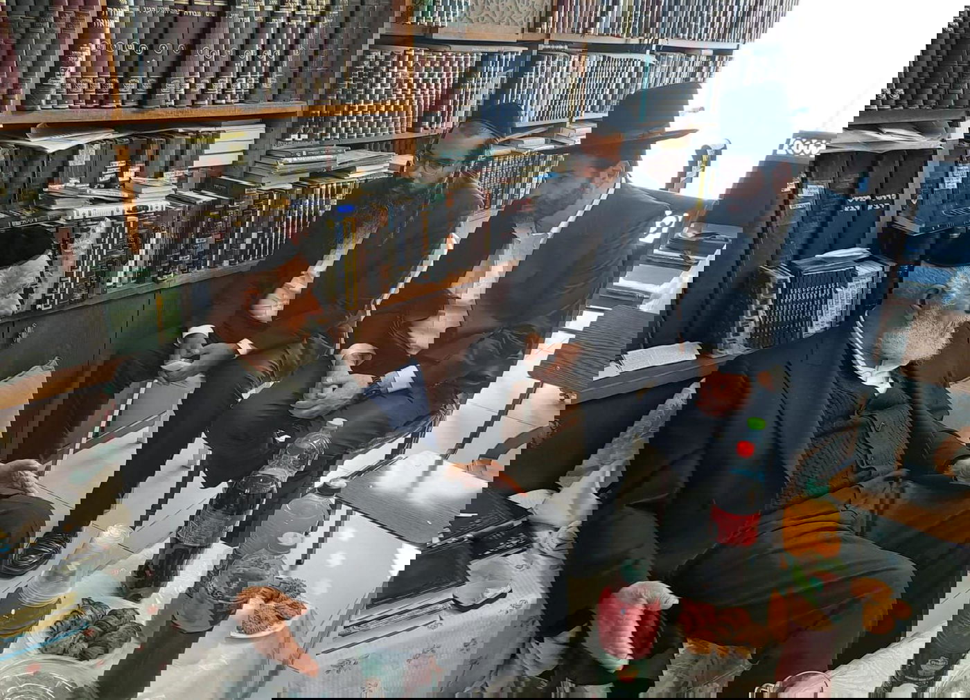 ניחום אבלים אצל הגאון רבי שלמה מחפוד 