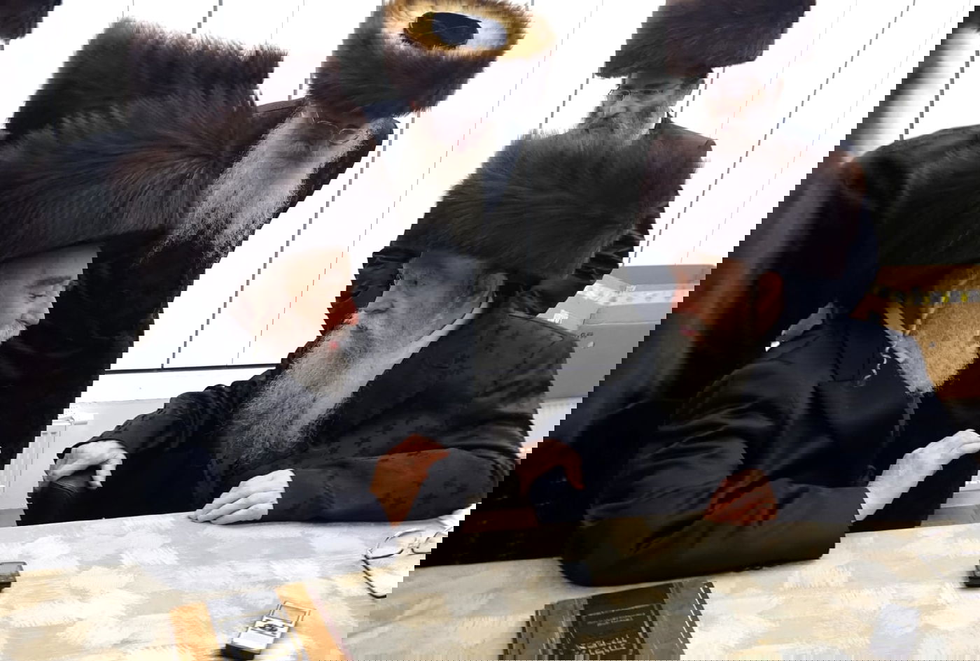 הגרי"מ ארלנגר אצל האדמו"ר מפשעווארסק 