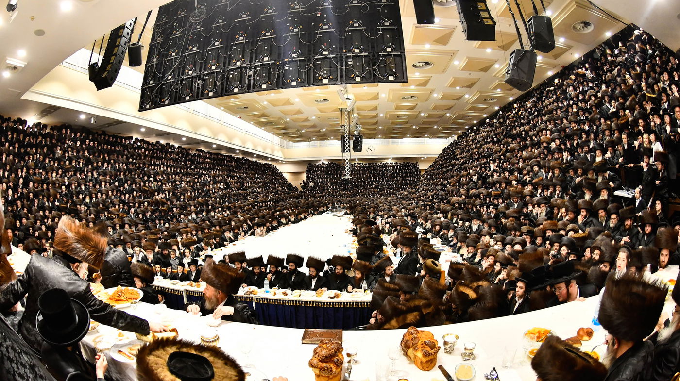 שמחת אירוסי נכדת האדמו"ר מבעלזא