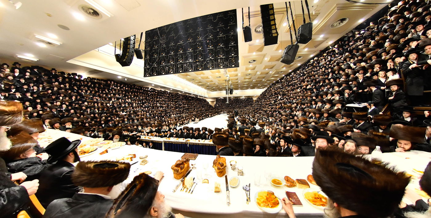 שמחת אירוסי נכדת האדמו"ר מבעלזא