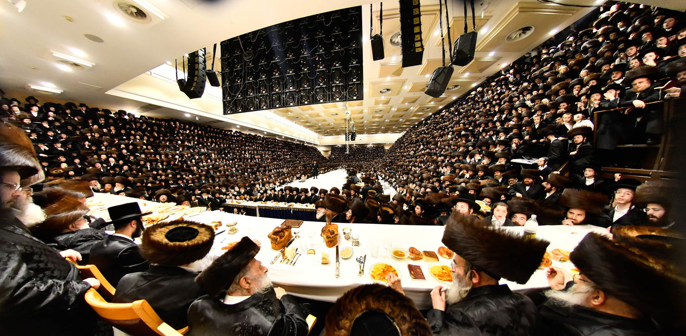 שמחת אירוסי נכדת האדמו"ר מבעלזא